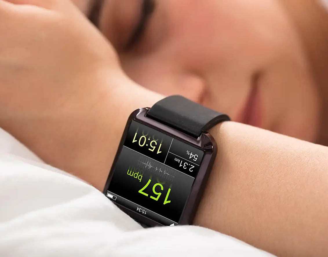 Smartwatches and Eight Sleep: The Perfect Duo to Enhance Sleep Quality with Technology